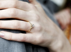 Na co zwrócić uwagę, wybierając pierścionek zaręczynowy?