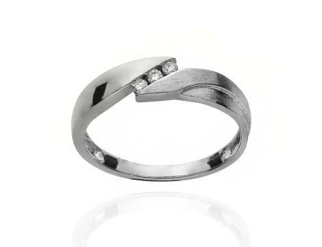 Pierścionek z białego złota próby 0,585 z brylantami 0,06 ct