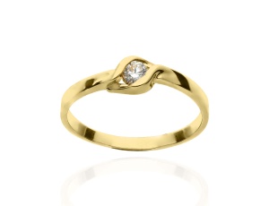 Złoty pierścionek zaręczynowy próby 0,585 z brylantem 0,12 ct