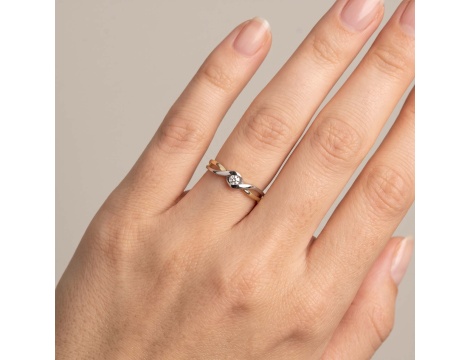 Złoty pierścionek próby 0,585 z brylantem 0,08 ct - 2
