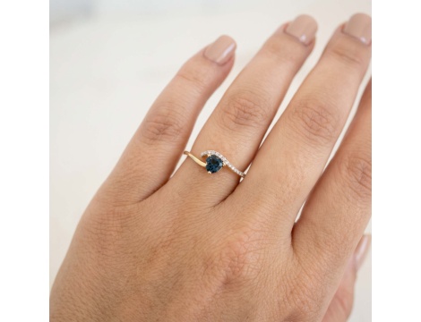 Złoty pierścionek próby 0,585 z London Blue Topaz 0,56 ct i diamentami 0,09 ct - 2