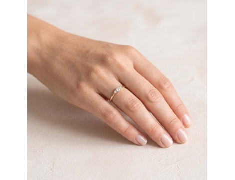 Złoty pierścionek zaręczynowy próby 0,585 z brylantami 0,37 ct - 2